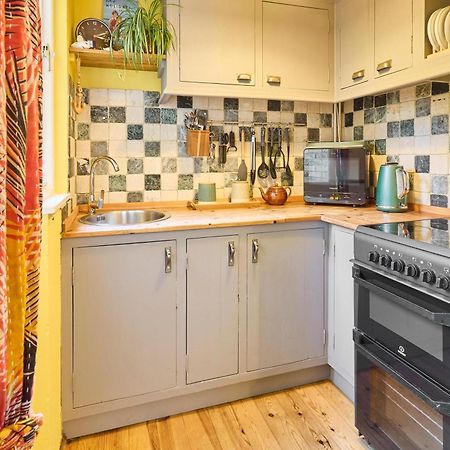 Host & Stay - Ethelbert Cottage Бродстеърс Екстериор снимка