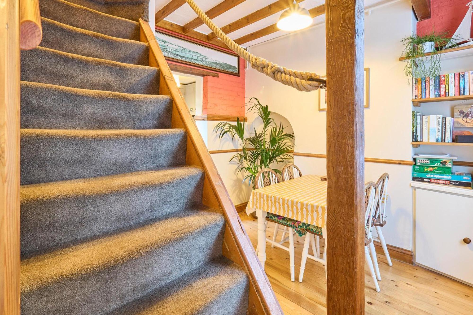Host & Stay - Ethelbert Cottage Бродстеърс Екстериор снимка