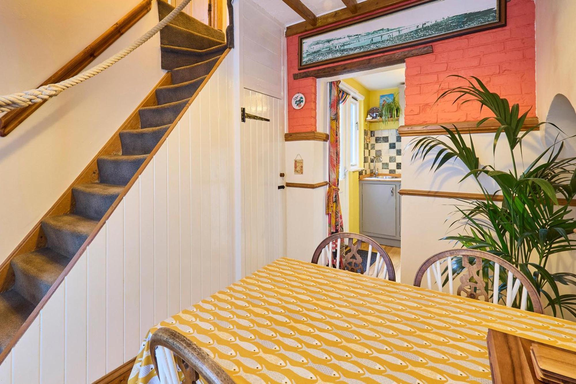 Host & Stay - Ethelbert Cottage Бродстеърс Екстериор снимка
